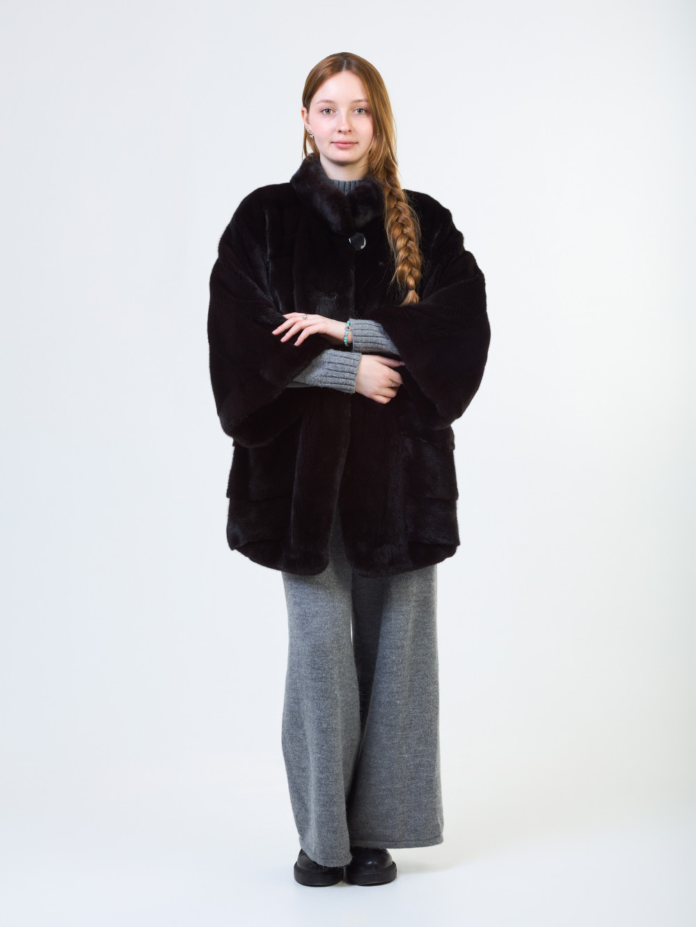 Шуба норковая б/у р 48-52 летучая мышь