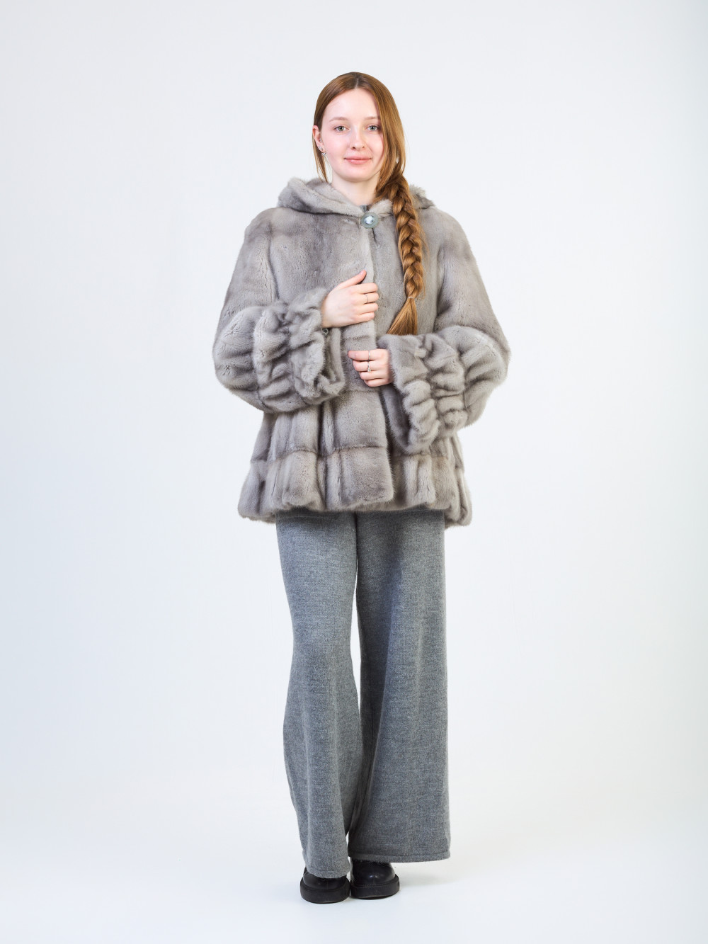 Шуба норковая б/у с кап Mondial р 44-46