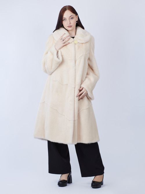 Шуба норковая б/у Antena белая без капа раз 46-48