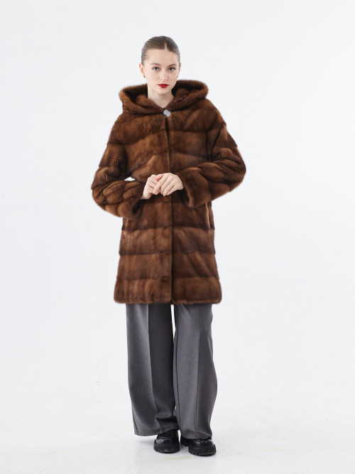 Шуба норковая б/у SkinnWille 42р с капюшоном поперечная