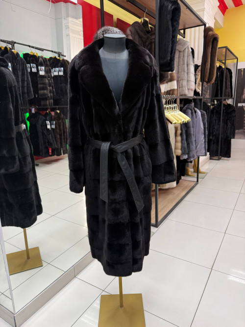 Шуба норковая б/у Fellicci BlackGlama  с английским воротником 46р