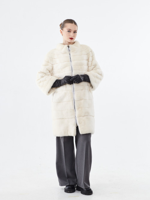 Шуба норковая б/у EGO светлая 44-46р ворот стойка, перчатки кожан.в комплекте